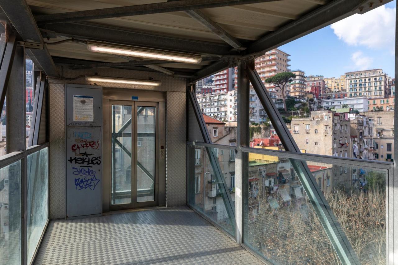 Apartment With Sea View With 2 Lifts Above Montesanto! Napels Buitenkant foto