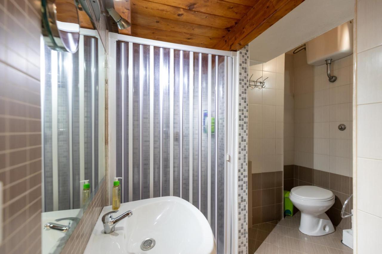 Apartment With Sea View With 2 Lifts Above Montesanto! Napels Buitenkant foto