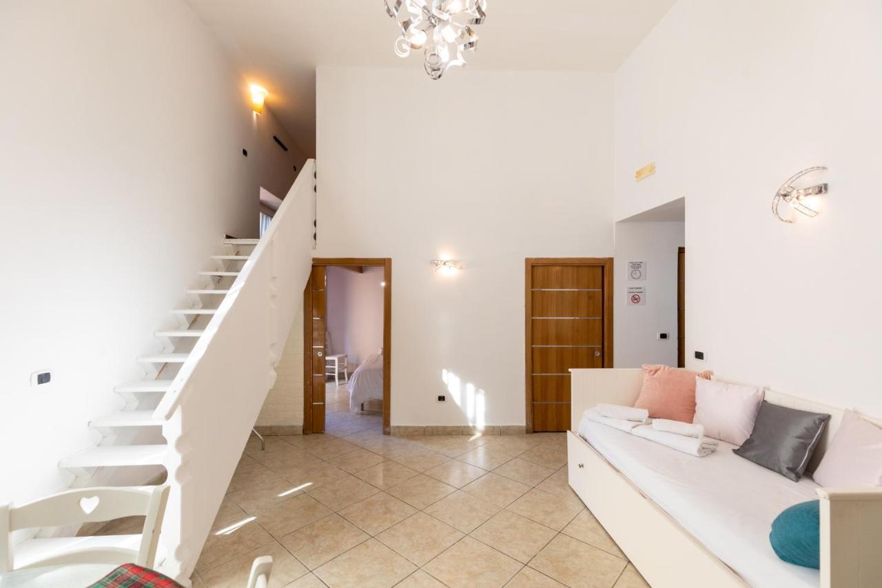 Apartment With Sea View With 2 Lifts Above Montesanto! Napels Buitenkant foto