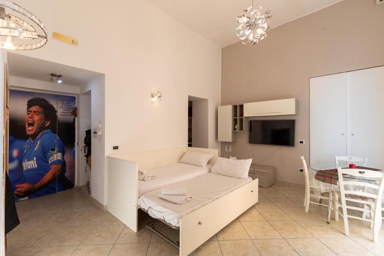 Apartment With Sea View With 2 Lifts Above Montesanto! Napels Buitenkant foto