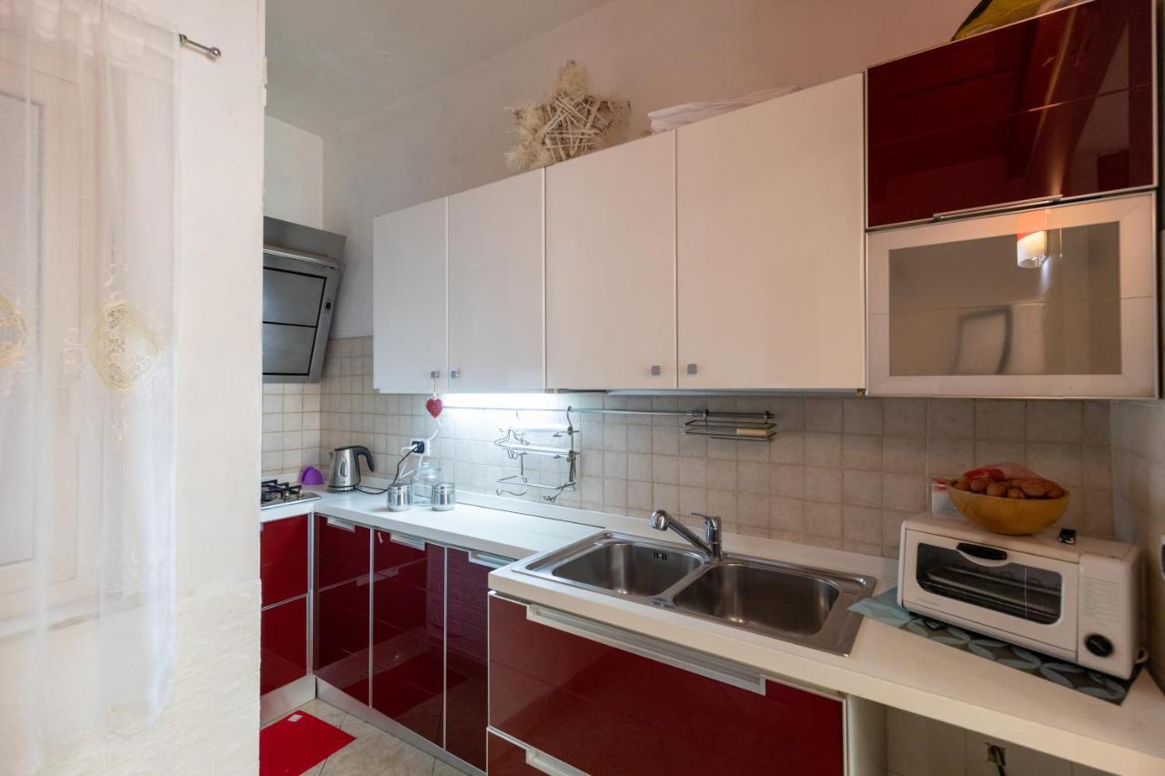 Apartment With Sea View With 2 Lifts Above Montesanto! Napels Buitenkant foto
