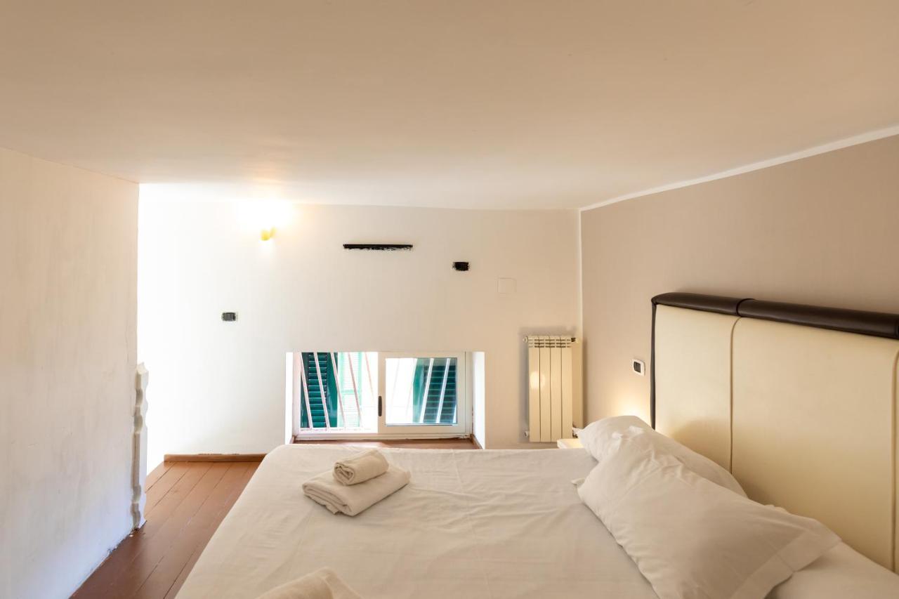 Apartment With Sea View With 2 Lifts Above Montesanto! Napels Buitenkant foto