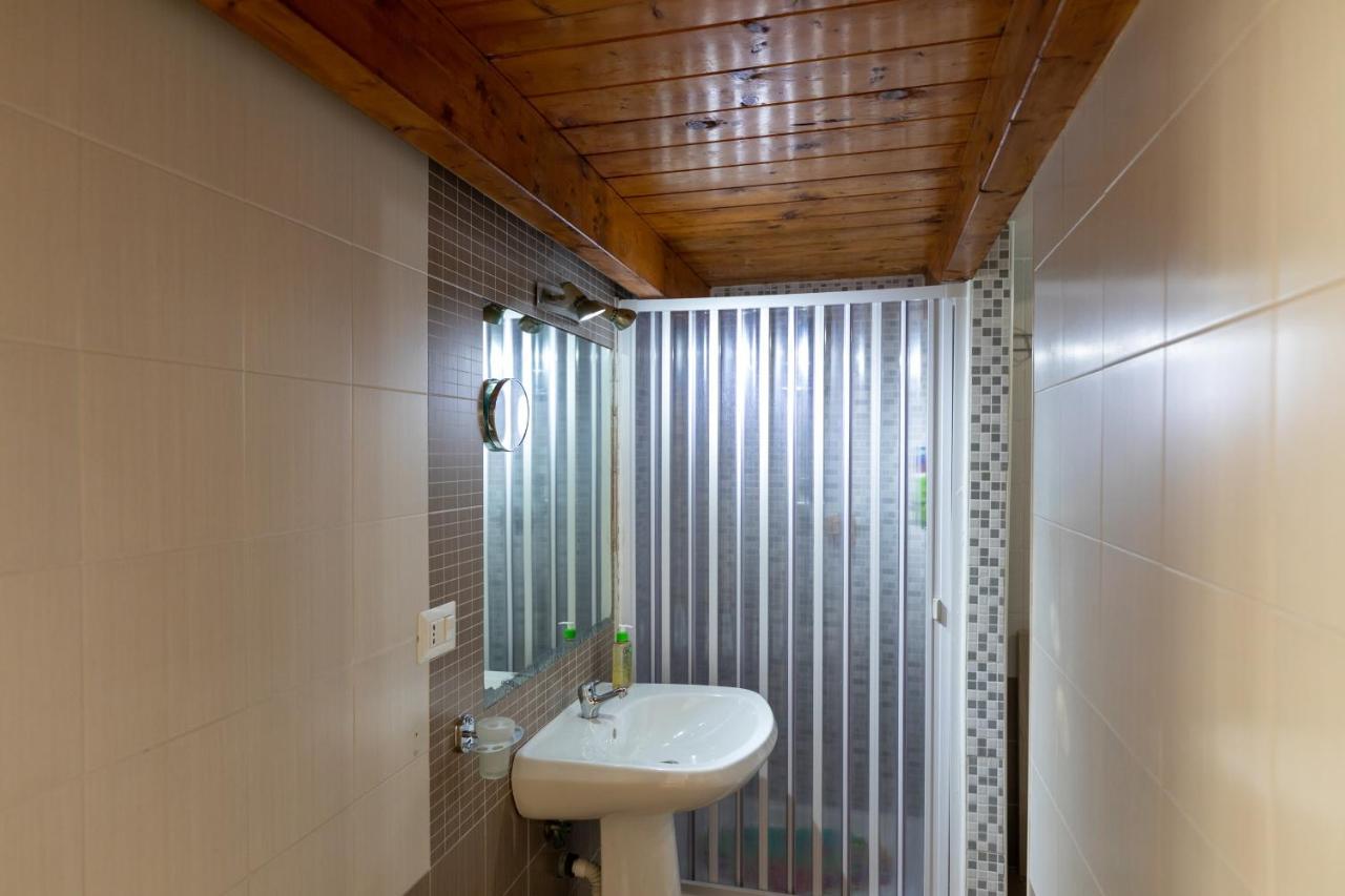 Apartment With Sea View With 2 Lifts Above Montesanto! Napels Buitenkant foto