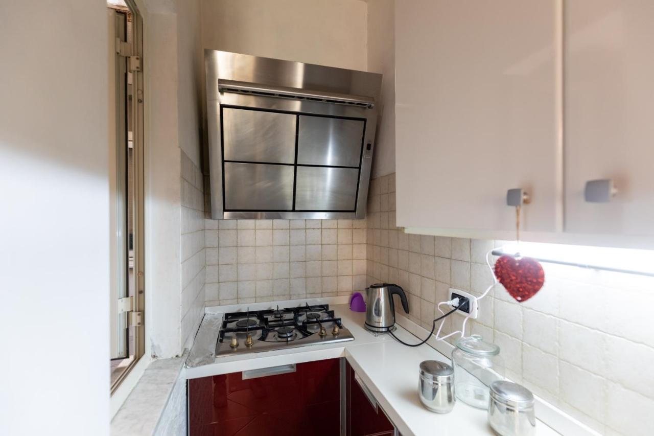 Apartment With Sea View With 2 Lifts Above Montesanto! Napels Buitenkant foto